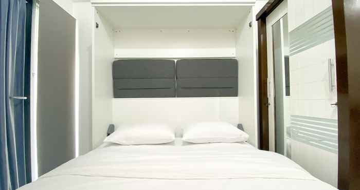 Bedroom Restful and Tidy Studio Apartment at Sayana Bekasi By Travelio