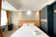 Bedroom Comfy Studio Apartment at Gateway Park LRT City Bekasi By Travelio