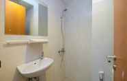 In-room Bathroom 5 Combined 3BR without Living Room at Evenciio Margonda Apartment By Travelio