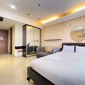 Bedroom 1 Warm and Cozy Studio Apartment at Dago Suites By Travelio, Pasteur Trans Dipatiukur Hotels