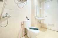 In-room Bathroom Luxurious 3BR Apartment at Parahyangan Residence By Travelio