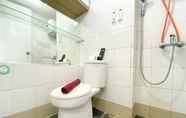 In-room Bathroom 3 Cozy and Comfy Studio Apartment at Bassura City By Travelio