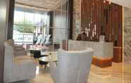 Lobi 3 W Three Style Hotel Makassar