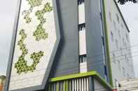 Exterior W Three Style Hotel Makassar