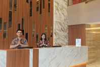 Lobby W Three Style Hotel Makassar