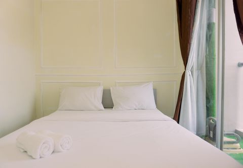 Bedroom Nice and Homey 1BR Apartment at Serpong Greenview By Travelio