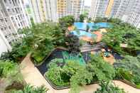 Lobi Elegant and Comfy 2BR Apartment at Springlake Summarecon Bekasi near Summarecon Mall By Travelio