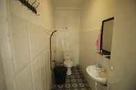 Toilet Kamar Sundak Beach House 2