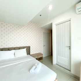 Bedroom1Fancy and Nice 3BR Apartment at Grand Kamala Lagoon By Travelio,Burger Komplek飯店