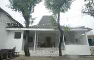 Bangunan 4 Sundak Beach House 1