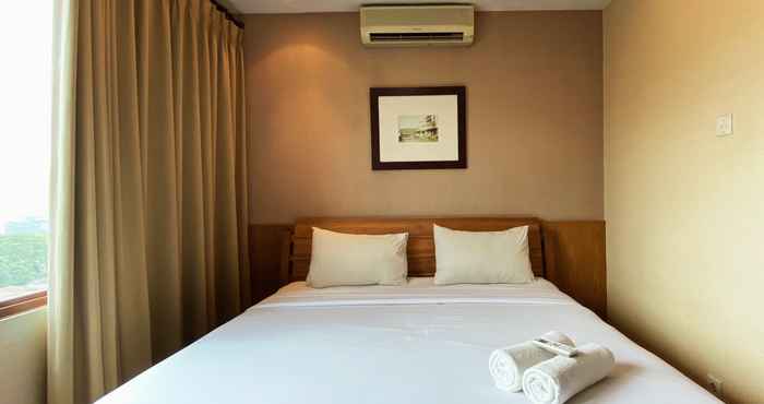 Kamar Tidur Luxurious 3BR Apartment at 11th Floor Grand Setiabudi By Travelio