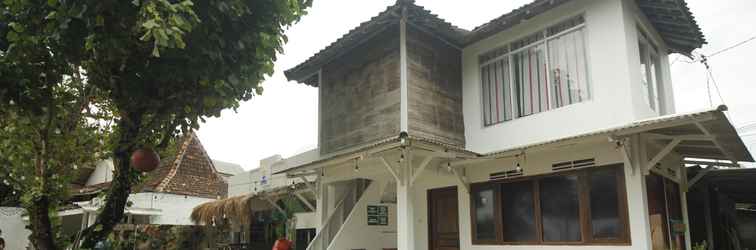 Lobby Sundak Beach House 4