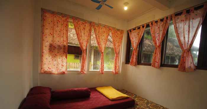 Kamar Tidur Sundak Beach House 4