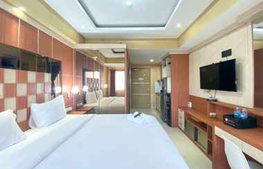 Bedroom 2 Cozy Apartment Studio at Oasis Cikarang By Travelio