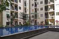 Kolam Renang Spacious Studio Apartment at Sudirman Suites Bandung By Travelio