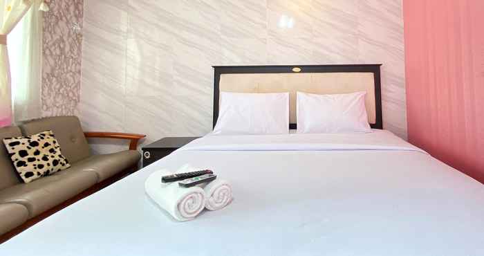 Bedroom Cozy 1BR Apartment at Braga City Walk By Travelio