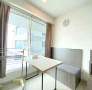 Lobi 3 Enjoy Living Studio Room Apartment at High Floor Grand Kamala Lagoon By Travelio