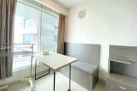 Lobi Enjoy Living Studio Room Apartment at High Floor Grand Kamala Lagoon By Travelio