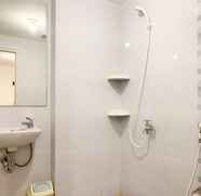 In-room Bathroom 5 Classic 2BR Apartment at 7th Floor Tokyo Riverside PIK 2 By Travelio