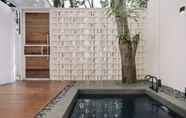 Kolam Renang 4 Little Duck Villa Bandung