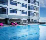 Swimming Pool 4 Fahrenheit 88@Pavilion Bukit Bintang 3 bedrooms