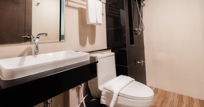 Toilet Kamar JS Hotel