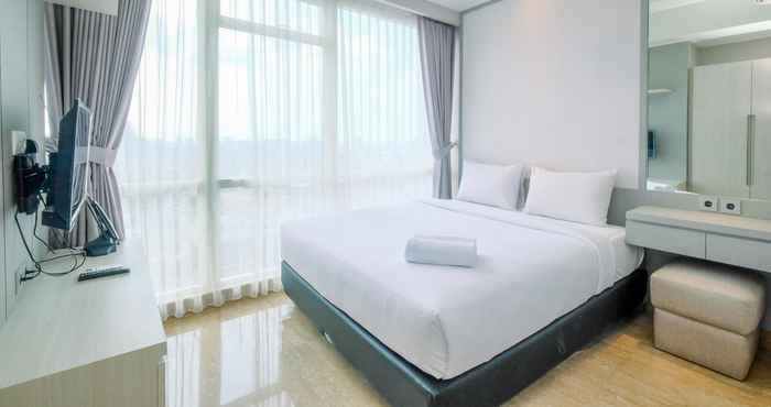 Kamar Tidur Comfy and Elegant 2BR at Menteng Park Apartment By Travelio