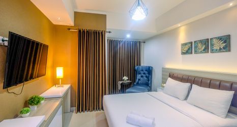 Bedroom 2 Fully Furnished with Luxury Design Studio Apartment at The Oasis By Travelio