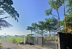 ภายนอกอาคาร 5 VillaCantik Yogyakarta triple bed for six persons