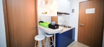 기타 2 Beautiful and Minimalist 1BR with Extra Room at Pavilion Permata Apartment By Travelio