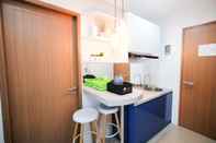 อื่นๆ Beautiful and Minimalist 1BR with Extra Room at Pavilion Permata Apartment By Travelio