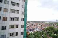 Bangunan Beautiful and Minimalist 1BR with Extra Room at Pavilion Permata Apartment By Travelio