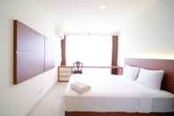 Kamar Tidur Comfy and Best Location 1BR at Praxis Apartment By Travelio