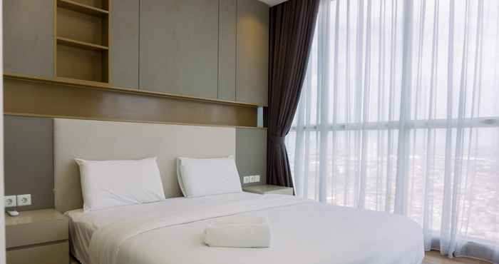 Kamar Tidur Elegant and Spacious 3BR at Ciputra International Apartment By Travelio