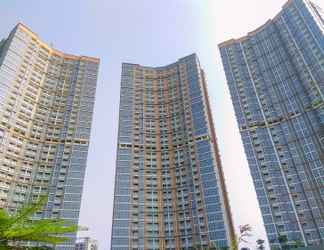 Bangunan 2 Cozy and Exclusive 1BR at Gold Coast Apartment By Travelio