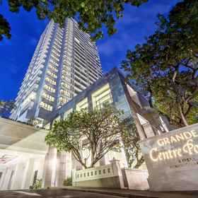 Exterior / Building 1 GRANDE CENTRE POINT PLOENCHIT, Hotel TALAD Neon Night Market