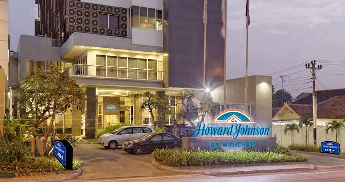 Luar Bangunan Howard Johnson by Wyndham Pekalongan