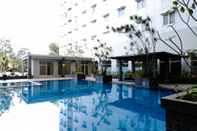 Swimming Pool Simply Homey 2BR Apartment at 11st Floor Pinewood By Travelio