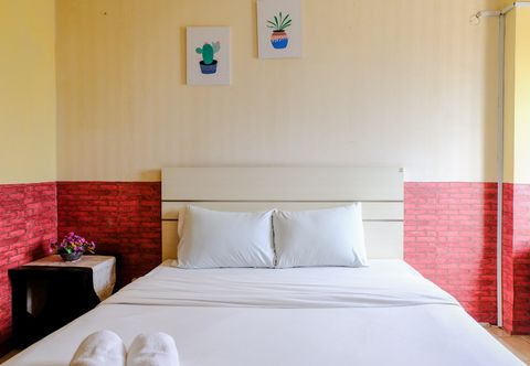 Bedroom Good Deal Studio Room at Suites @Metro Apartment By Travelio