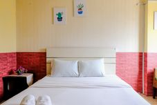 Bedroom Good Deal Studio Room at Suites @Metro Apartment By Travelio