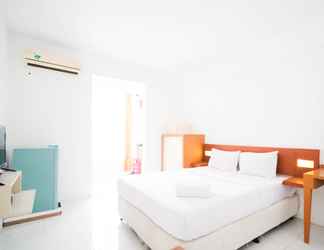 Kamar Tidur 2 Homey Studio at Dian Regency Apartment By Travelio