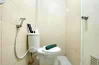 In-room Bathroom Enjoy Living and Comfort Studio Room Sunter Park View Apartment By Travelio