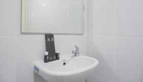 In-room Bathroom 4 Comfort 2BR Apartment at 20th Floor Tokyo Riverside PIK 2 By Travelio