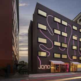 Exterior / Building 1 Jono Bangkok Asok Hotel, HOSTBKK Arts Center / Dance Studio Hotels