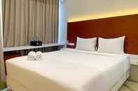 Kamar Tidur Nice Studio Apartment at 17th Floor Green Sedayu By Travelio