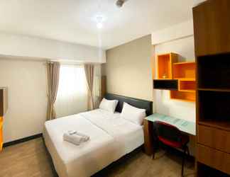 Kamar Tidur 2 Minimalist and Comfy 1BR at The Wave Kuningan Apartment By Travelio