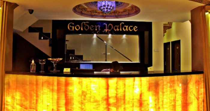 Lobi Golden Palace Hotel