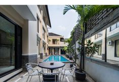 Swimming Pool 7 Cove Arimbi