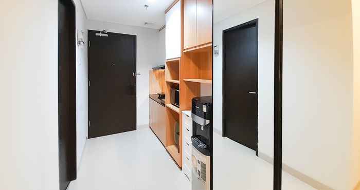 ล็อบบี้ Cozy Designed Studio Apartment at Patraland Amarta By Travelio