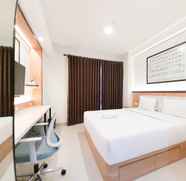 ห้องนอน 2 Cozy Designed Studio Apartment at Patraland Amarta By Travelio